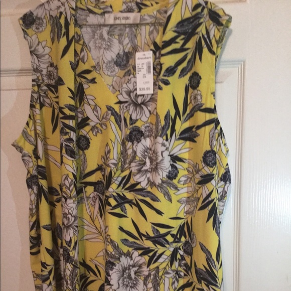 Top - Picture 2 of 3